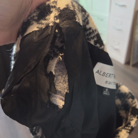 Albert Nipon Black and White Checkered Blazer - Picture 9 of 10